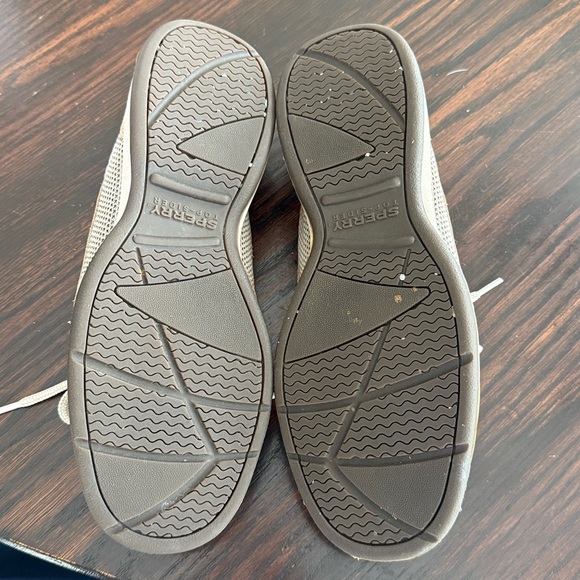 Women’s Sperry boat shoes - Picture 4 of 5